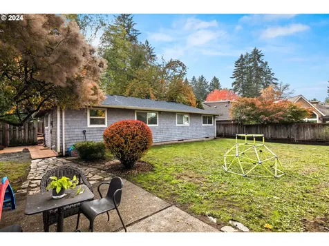 18021 Tualata Avenue Lake Oswego OR 97035