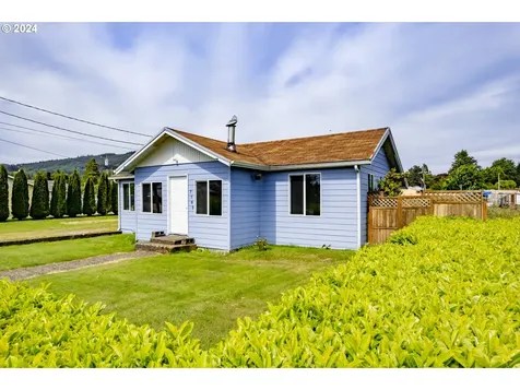 7185 Vaughn Road Tillamook OR 97141