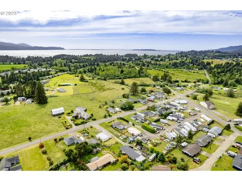 7185 Vaughn Road Tillamook OR 97141