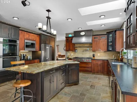 92068 Drucker Place Astoria OR 97103