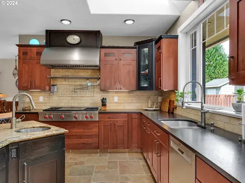 92068 Drucker Place Astoria OR 97103