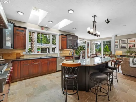 92068 Drucker Place Astoria OR 97103
