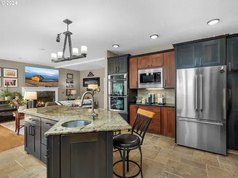 92068 Drucker Place Astoria OR 97103