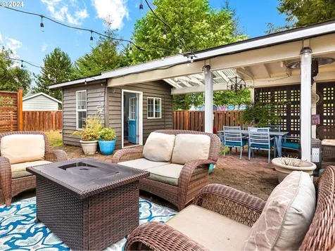 92068 Drucker Place Astoria OR 97103