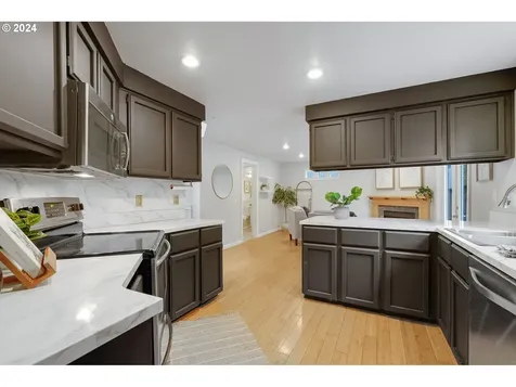 17547 SW Beaver Court Beaverton OR 97003