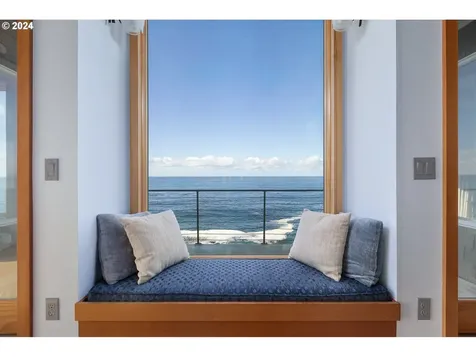 3475 Rocky Creek Avenue Depoe Bay OR 97341
