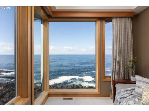 3475 Rocky Creek Avenue Depoe Bay OR 97341