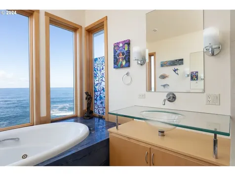 3475 Rocky Creek Avenue Depoe Bay OR 97341