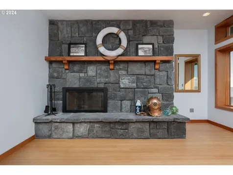 3475 Rocky Creek Avenue Depoe Bay OR 97341