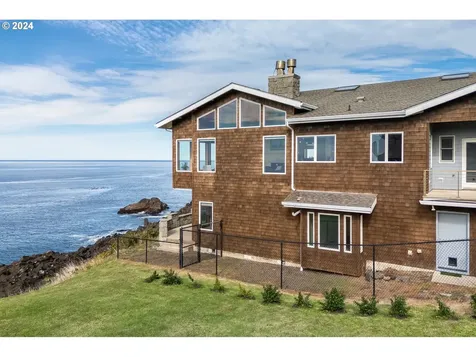 3475 Rocky Creek Avenue Depoe Bay OR 97341