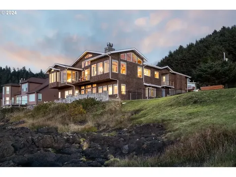 3475 Rocky Creek Avenue Depoe Bay OR 97341