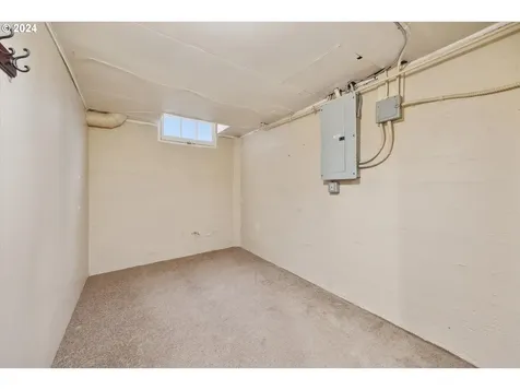 8420 SW Birchwood Road Portland OR 97225