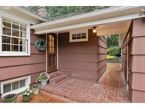 8420 SW Birchwood Road Portland OR 97225