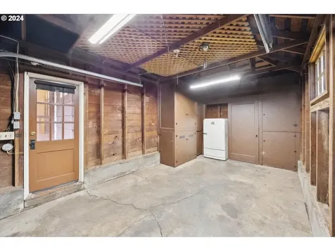 8420 SW Birchwood Road Portland OR 97225