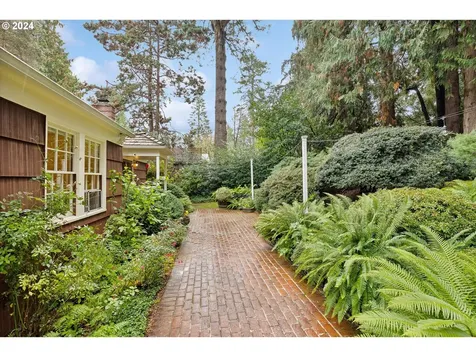 8420 SW Birchwood Road Portland OR 97225