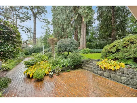 8420 SW Birchwood Road Portland OR 97225