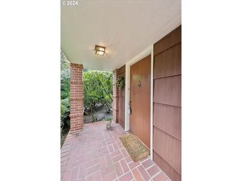 8420 SW Birchwood Road Portland OR 97225