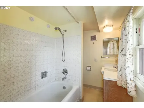 1259 NW Connell Avenue Hillsboro OR 97124
