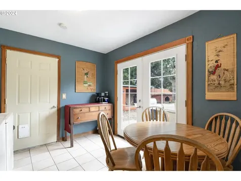 1737 Ne Walnut Avenue Wood Village OR 97060