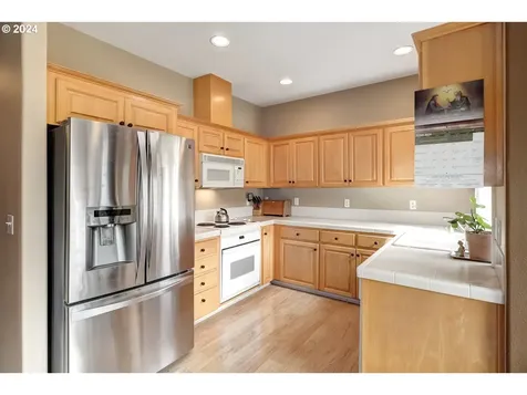 1612 Ne Parkside Drive Hillsboro OR 97124