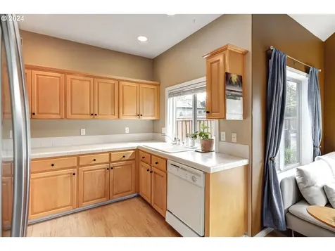 1612 Ne Parkside Drive Hillsboro OR 97124
