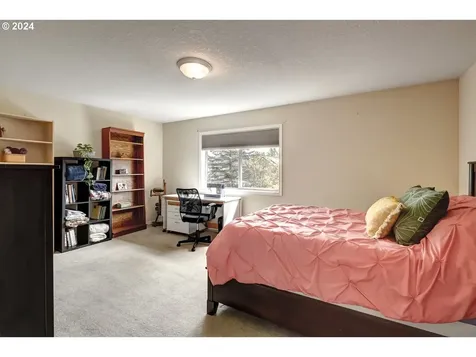 1612 Ne Parkside Drive Hillsboro OR 97124