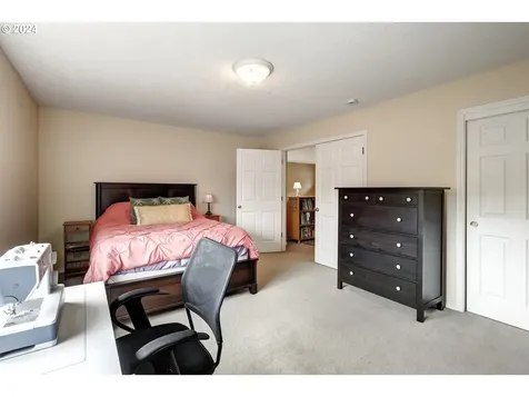 1612 Ne Parkside Drive Hillsboro OR 97124