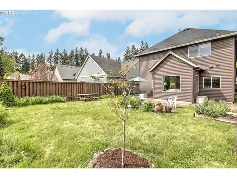 1612 Ne Parkside Drive Hillsboro OR 97124