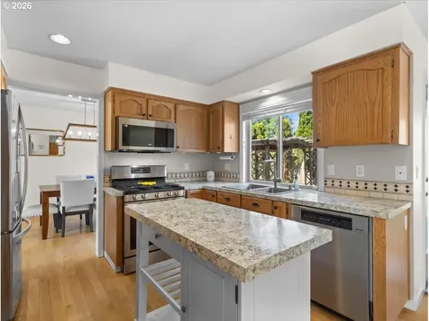 684 NE Goldie Drive Hillsboro OR 97124
