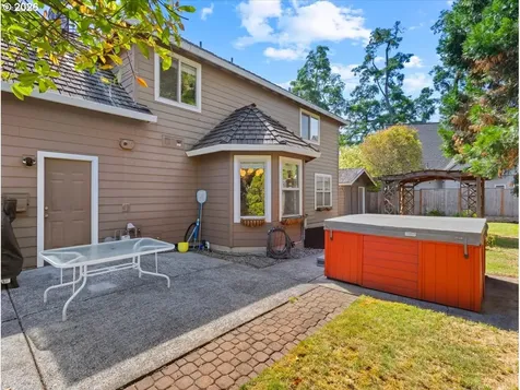 684 NE Goldie Drive Hillsboro OR 97124