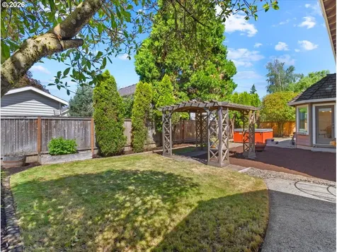 684 NE Goldie Drive Hillsboro OR 97124