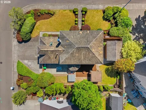 684 NE Goldie Drive Hillsboro OR 97124