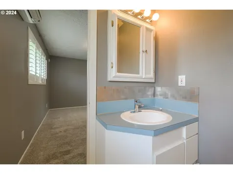 10317 Nw 21st Avenue Vancouver WA 98685