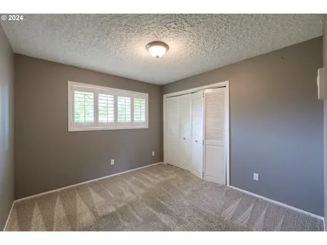 10317 Nw 21st Avenue Vancouver WA 98685