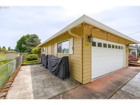 10317 Nw 21st Avenue Vancouver WA 98685