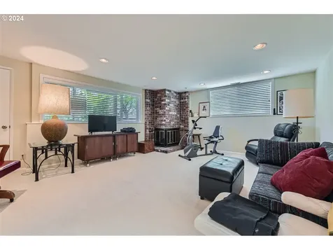 14741 Ne Stanton Court Portland OR 97230