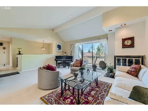 14741 Ne Stanton Court Portland OR 97230