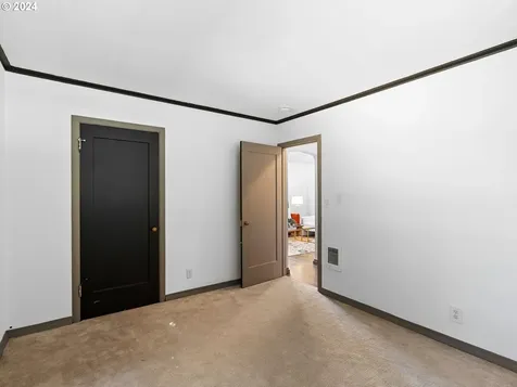 5844 SW Boundary Street Portland OR 97221