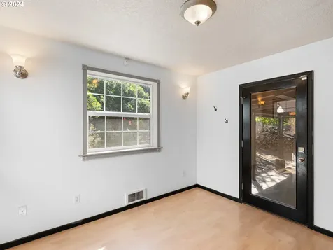 5844 SW Boundary Street Portland OR 97221
