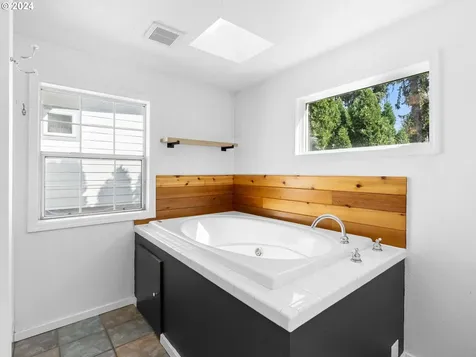 5844 SW Boundary Street Portland OR 97221