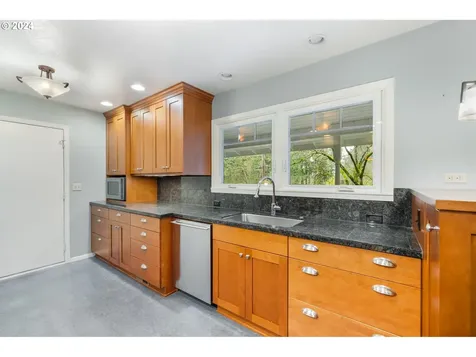 2820 Dellwood Drive Lake Oswego OR 97034