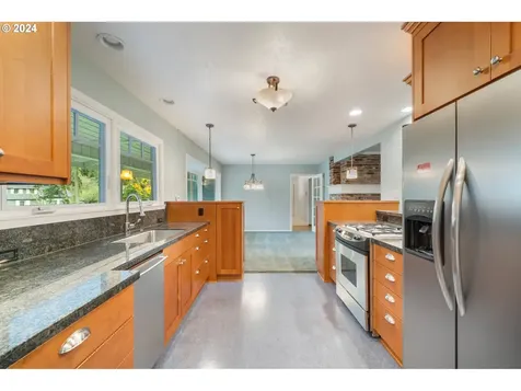 2820 Dellwood Drive Lake Oswego OR 97034