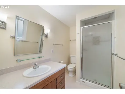 2820 Dellwood Drive Lake Oswego OR 97034