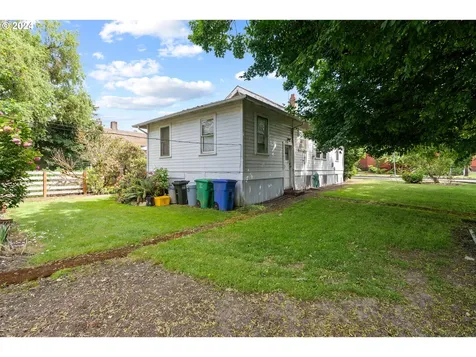 2515 Se Tacoma Street Portland OR 97202