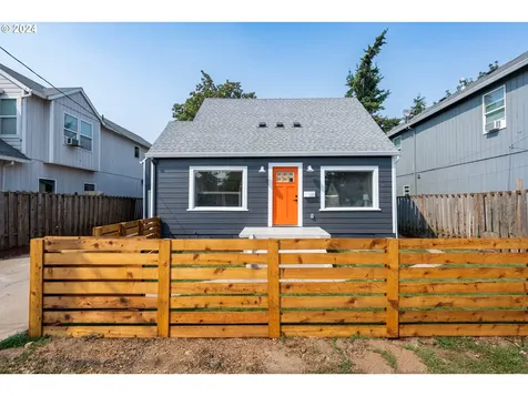 5257 Se Flavel Street Portland OR 97206