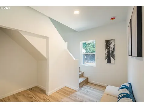 5257 Se Flavel Street Portland OR 97206