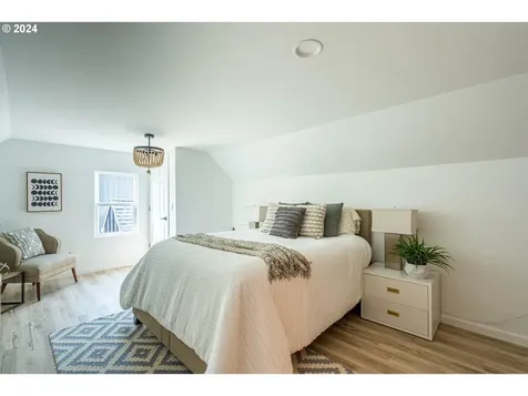 5257 Se Flavel Street Portland OR 97206