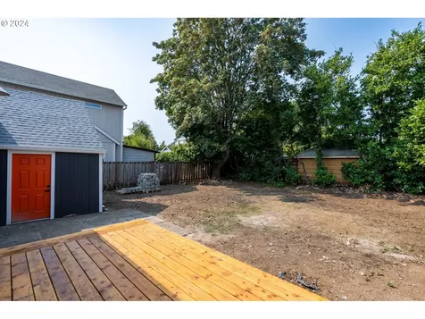 5257 Se Flavel Street Portland OR 97206