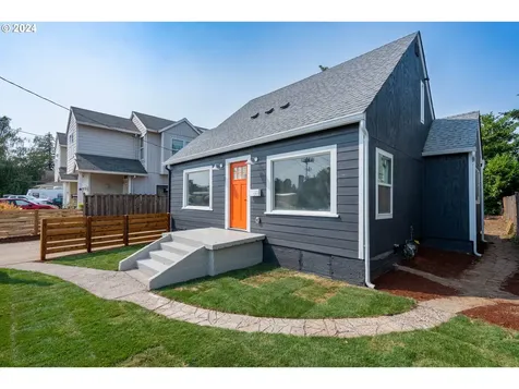 5257 Se Flavel Street Portland OR 97206