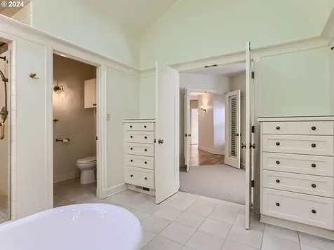 310 Chandler Place Lake Oswego OR 97034